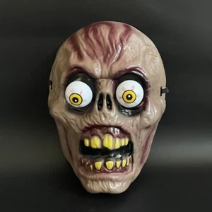 Zombie Skeleton Costume Plastic Adult FACE MASK Scary 3D Eyes Horror Funny New - Picture 1 of 2