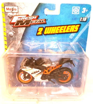 2016 MAISTO 2 WHEELERS 1:18 SCALE BLACK WHITE ORANGE 2014 KTM 390 RC - Image 1 of 4
