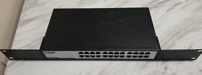 D-Link DES-1024D 24-Port Desktop Rackmount 10/100 Ethernet SWITCH - ESTATE ITEM  - Image 1 of 3