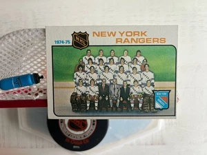 1975 Topps Ice Hockey Rangers Team #94 Ex Condition Low Cost Shipping  - Picture 1 of 2