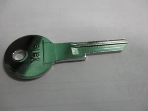 Rolls-Royce & Bentley NOS original YALE key blank UB70981 or UD24229 - Picture 1 of 3