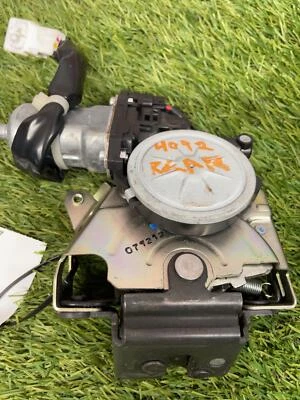 ✅ 2013 TOYOTA SIENNA TRUNK HATCH LOCK PN: AY163800-0062 OEM - Image 1 of 4