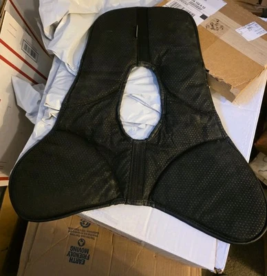 Almofada equestre Black Ovation - Imagem 1 de 4