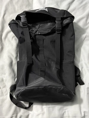 Lonsdale Men’s Black Gym Bag With Clip On Straps - Image 1 of 2