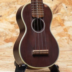Martin Style-3 Soprano Ukulele Cherry Wood 2010 Vintage Acoustic Guitar Brand - Picture 1 of 9