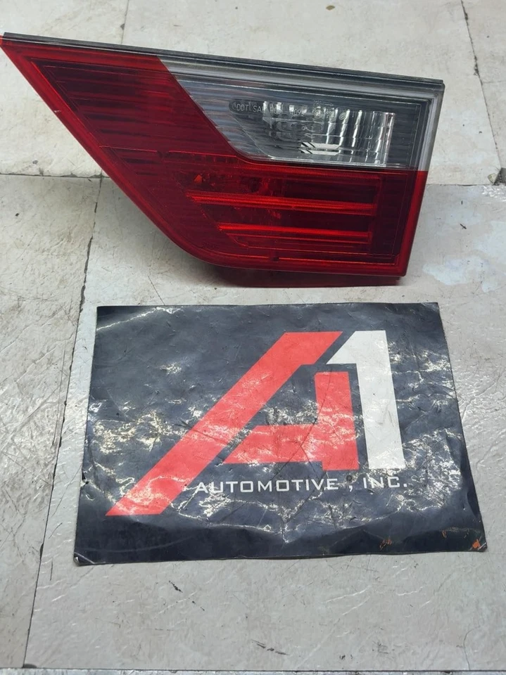 2007-2010 BMW X3 Passenger Side Right Rear Tail Light Assembly Tailgate Mounted Foto 1 de 4