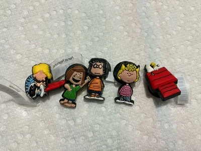 De colección. PEANUTS -SALLY, PEPPERMINT PATTY, MARCI, SCHROEDER JIBBITZ CROCS NUEVO CON ETIQUETAS Foto 1 de 2