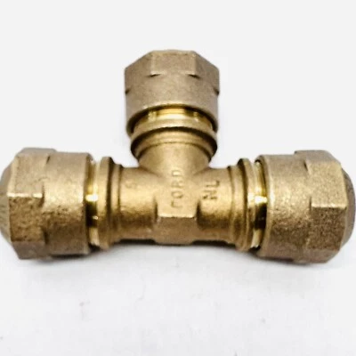 CAMISETA TUBO T444-333-Q-NL, 3/4 PULGADAS, JUNTA RÁPIDA CTS, LATÓN Foto 1 de 4