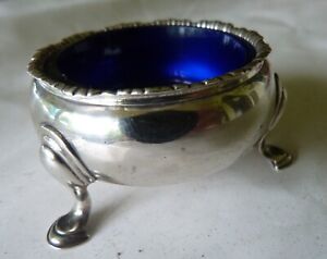 Antique Georgian Sterling Silver Cauldron Open Salt Cellar with blue glass liner