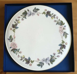 ROYAL WORCESTER JUNE GARLAND DESIGN - FINE BONE CHINA CAKE SERVER / PLATE (32cm) - Bild 1 von 4