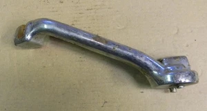 TRIUMPH 650 1964-1970 USADO LADO IZQUIERDO PLEGABLE REPOSAPIÉS BRAZO TR6C T120TT - Imagen 1 de 2