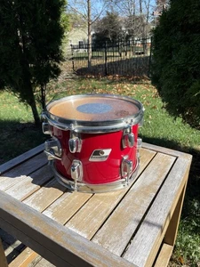 Vintage Ludwig nero bianco distintivo dondolo 10 pollici Tom tamburo rosso 6 anse 10”x8” BELLO - Foto 1 di 10