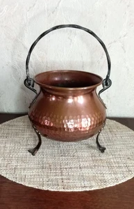 Ancien chaudron en cuivre martelé L.Lecellier Villedieu - Photo 1/14