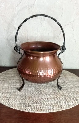 Ancien chaudron en cuivre martelé L.Lecellier Villedieu - Photo 1/4