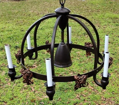 Lámpara de araña para sala de vinos/bar 7 luces uvas y hierro estilo campestre toscano/francés Foto 1 de 4