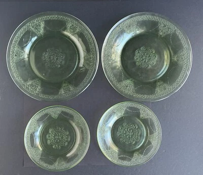 Vintage (4) Green Depression Glass Plates - Federal GEORGIAN LOVEBIRDS Plate - Image 1 of 4