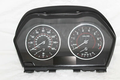 Cuadro de instrumentos velocímetro BMW 320i 2017 panel de instrumentos indicadores 919 millas Foto 1 de 4