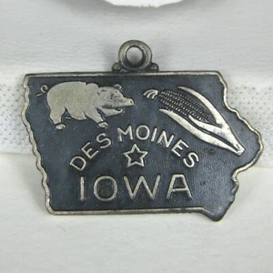 JMF Iowa State Map Charm Des Moines  IA Size .9 inches Jewelry Vintage - Picture 1 of 3