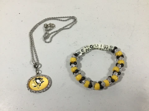 NHL Pittsburg Penguins lady's necklace & bracelet Cover