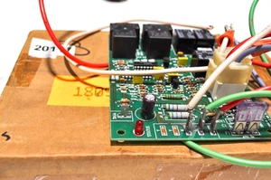 Goodman 1809913S Steuerplatine - Bild 1 von 2