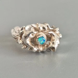 Anillo de plata ornamentado y ópalo hecho a mano con diseño de peces y olas anillo talla O - Imagen 1 de 6