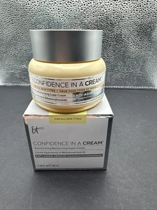 IT Cosmetics Confidence in a Cream armadura antienvejecimiento. Tamaño completo, 60 ml/2 oz - Imagen 1 de 6