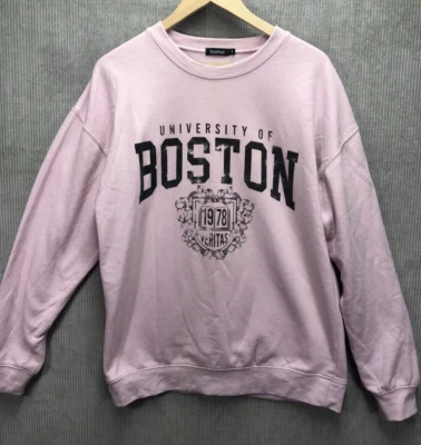 Sudadera para mujer Boohoo University of Boston pequeña rosa de gran tamaño aplastada Foto 1 de 4