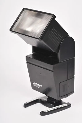 Uniomat 320 TCD Flash for Film Camera or Remote Triggers - Image 1 of 4