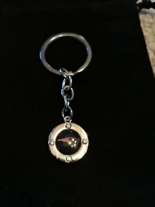 NFL NEW ENGLAND PATRIOTS LOGO KEYCHAIN - Picture 1 of 2