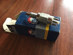 7.6243 FACET Rückfahrscheinwerferschalter FORD  - Bild 1 von 2