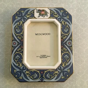 1992 WEDGWOOD BLUE ELEPHANT BLOOMSBURY Picture Frame Floral Small - GVUC! - Picture 1 of 12
