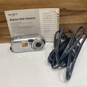 Sony Cybershot DSC-P73 4.1MP Smart Zoom Movie VX Digital Camera - Parts Only- - Picture 1 of 14