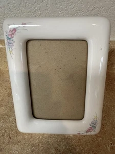 Vintage Ceramic White Picture Table Frame With Pink Purple Flowers 3.5x5” Photo - Picture 1 of 5