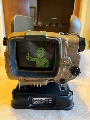 Vault-TEC Limited Issue Pip-Boy For Vault 111 Deployment Fallout 4 WITH GAME - Image 1 of 4