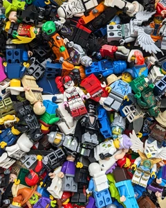 CHEAPEST 10 LEGO MINIFIGURES LOT ~ALL THEMES Star wars Minecraft Ninjago DC - Picture 1 of 2
