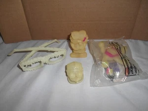 Wendy's 1993 - Glo Ahead - Lot of 4 Different Glow in the Dark Toys - Picture 1 of 4