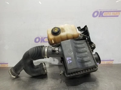 13 2013 FORD F150 LARIAT 3.5L TURBO ENGINE AIR CLEANER INTAKE AND COOLANT JUG - Изображение 1 из 4