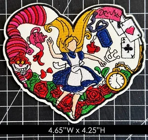 Disney: Alice in Wonderland Heart Embroidered Iron On Patch - Picture 1 of 3