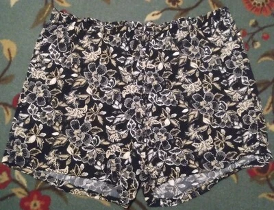 Old Navy Womens Shorts Pull On 4X Plus Casual Floral Black Tan White Flowy 2020 - Image 1 of 4
