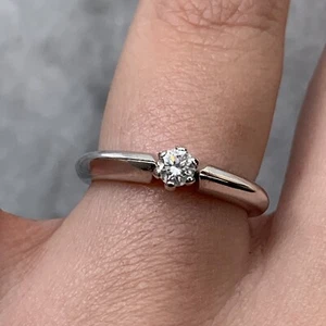Diamond .15ct Solitaire Engagement Ring 18ct 18K White Gold - Size I 1/2 - Picture 1 of 10