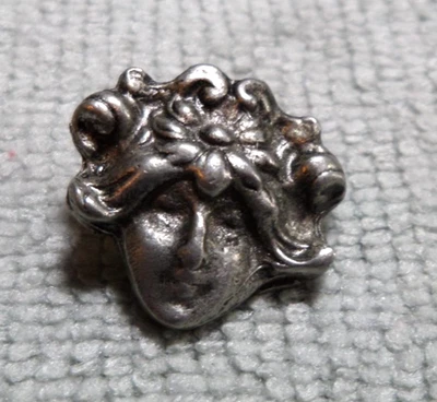 Vintage Pewter Metal Picture Button LADY HEAD W/FLOWER Signed Metzke - Image 1 of 3