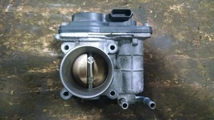 Cuerpo de acelerador OEM para conjunto Infiniti G25 izquierda funcionó bien - Imagen 1 de 1