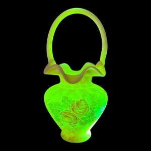 Fenton Burmese Basket Heirloom Optics Collection Painted Pink Rose GLOWS 2003 - Picture 1 of 19