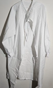 Lot de 50 robes d'hôpital Dickson niveau 2 isolantes lavables 100% poly blanc grande taille - Photo 1/7