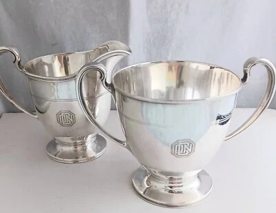 Crema y azúcar Tiffany & Co grande de ley de 4 1/2" de alto Foto 1 de 4