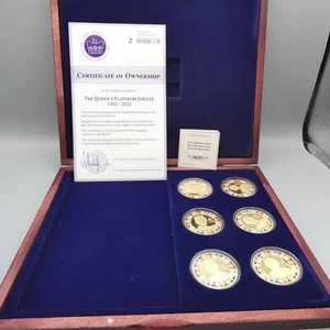 Juego de monedas Windsor Mint reinas platino jubileo 6 monedas chapadas en oro en caja perfecto - Imagen 1 de 11