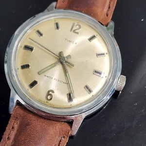 Vintage 1970s Timex Water Resistant 26070 2472 Men's Mechanical 35mm Watch Works - Picture 1 of 20