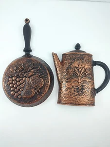 Vintage Homco Tea Kettle & Pan Wall Hangings Plaques Decor Dart Fruit Floral - Picture 1 of 12