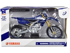 Moto de Ferro Trilha Miniatura Yamaha YZ 250 1:6 na Caixa New-Ray, Magalu  Empresas