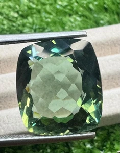 Green Tourmaline – 18 Ct  Cushion (15.6 × 17 mm) Transparent Luster | Lab Grown - Picture 1 of 3